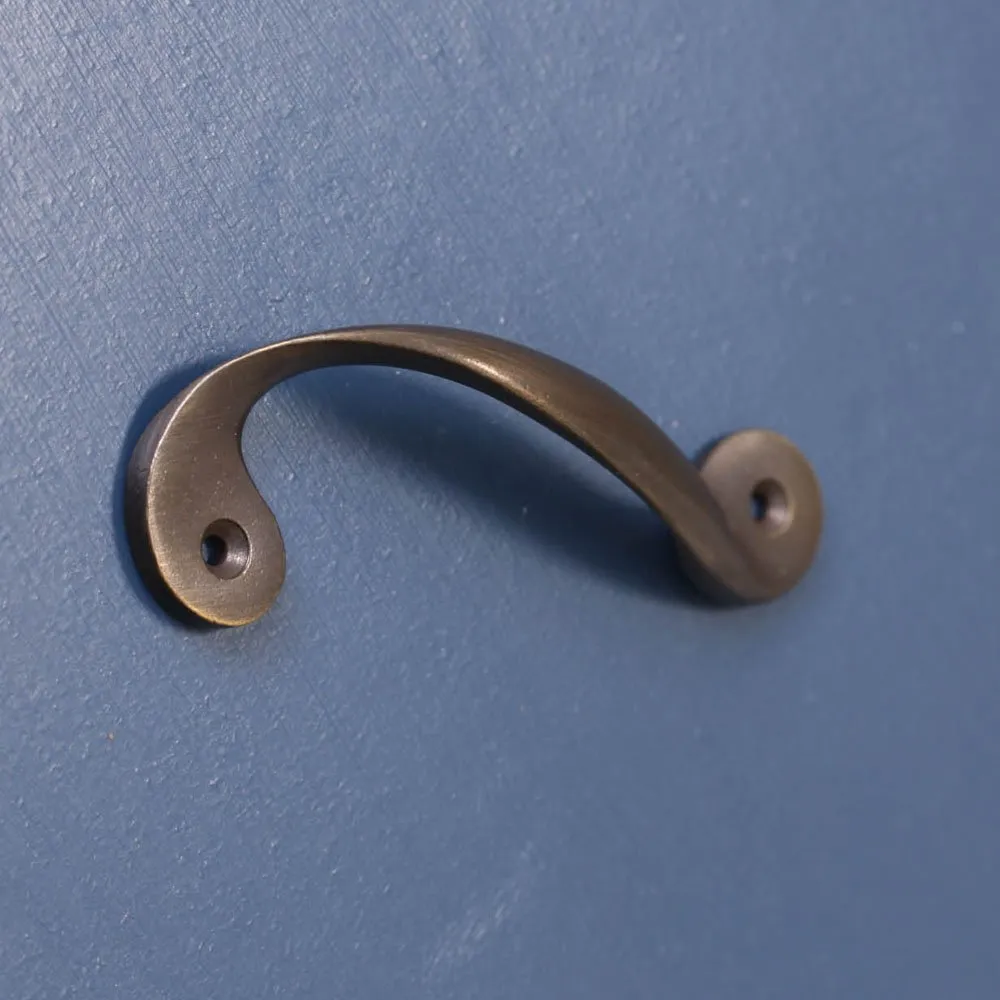 Distressed Antique Brass Twisting Cupboard Handle