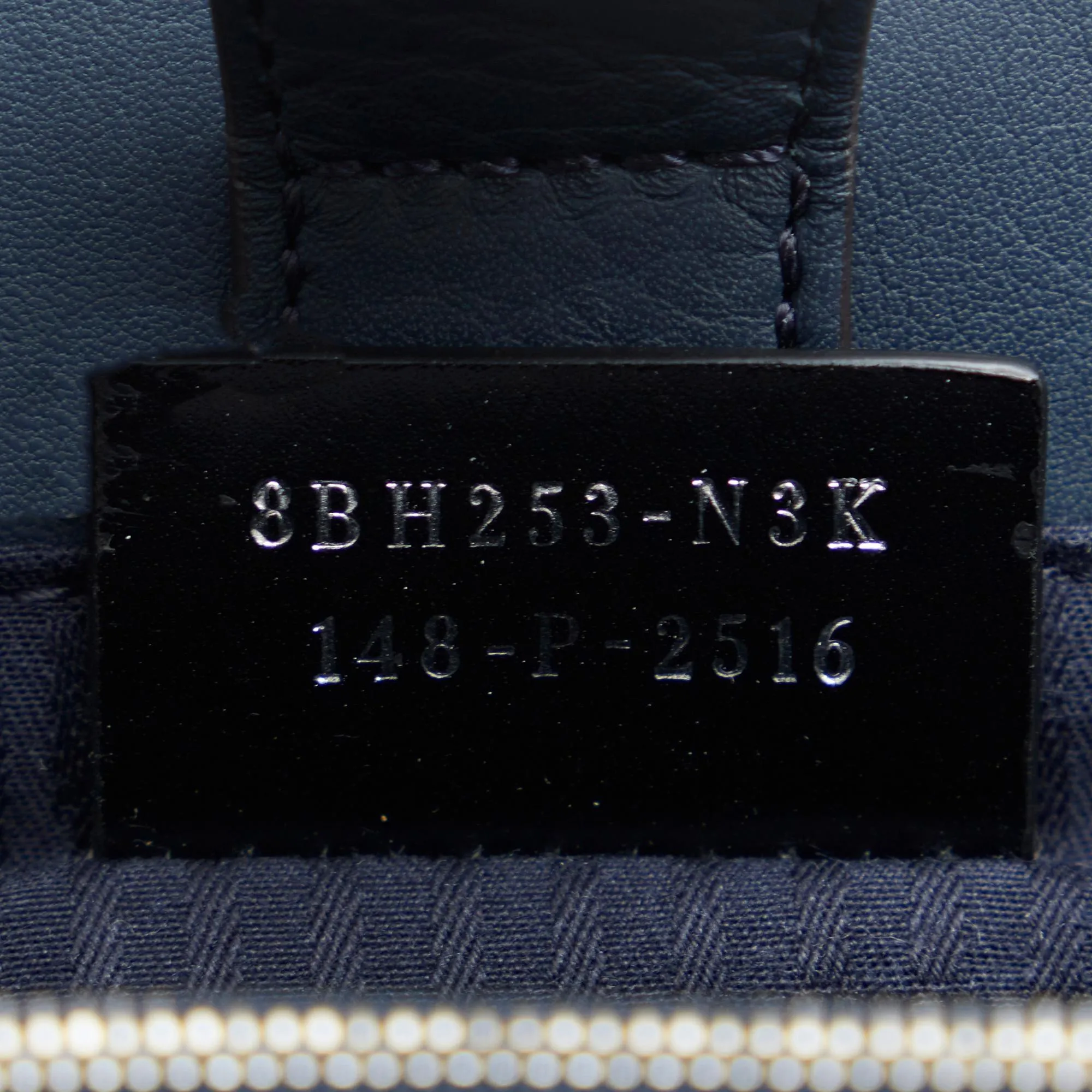 Fendi Petit 2Jours Handbag (SHG-BbFTbq)