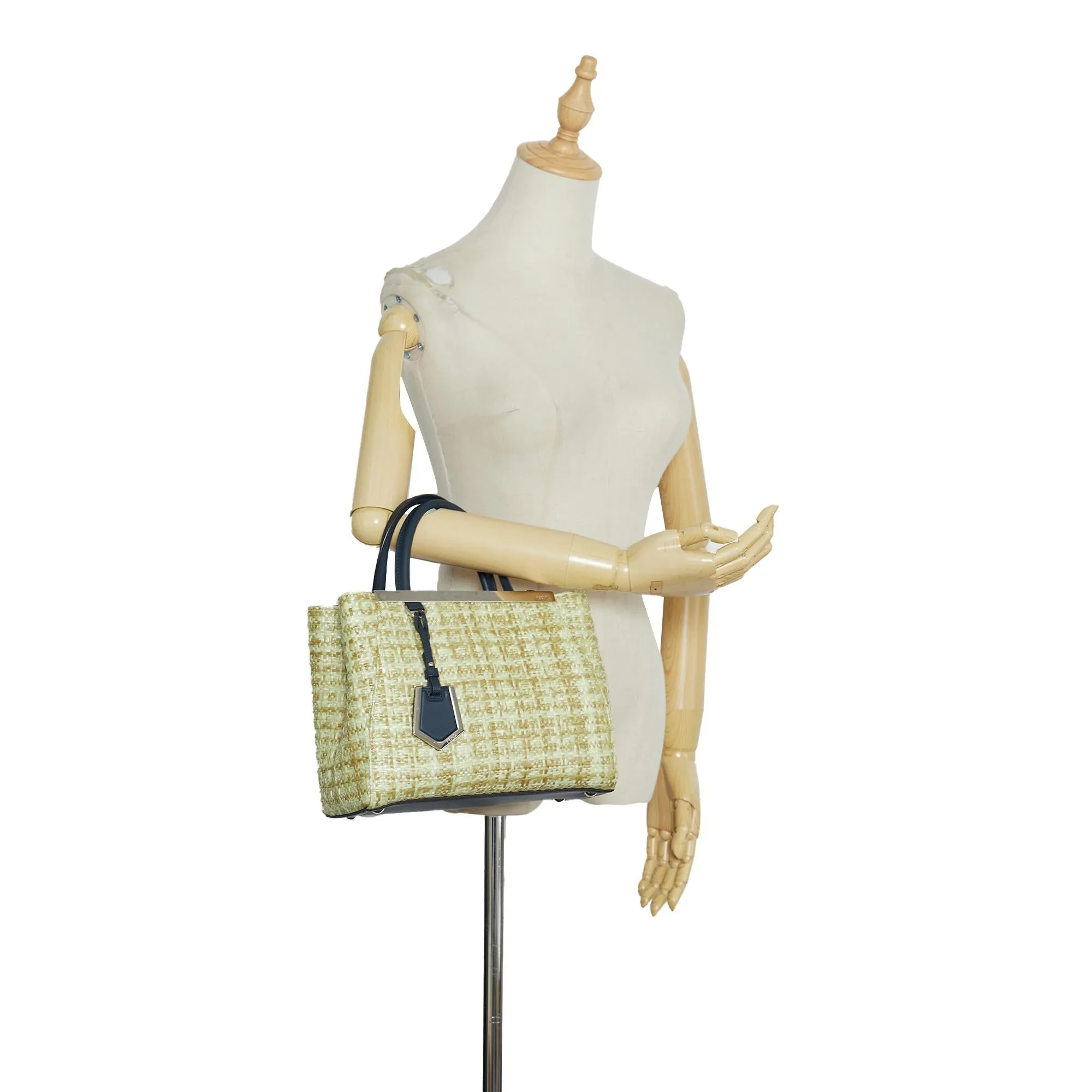 Fendi Petit 2Jours Handbag (SHG-BbFTbq)