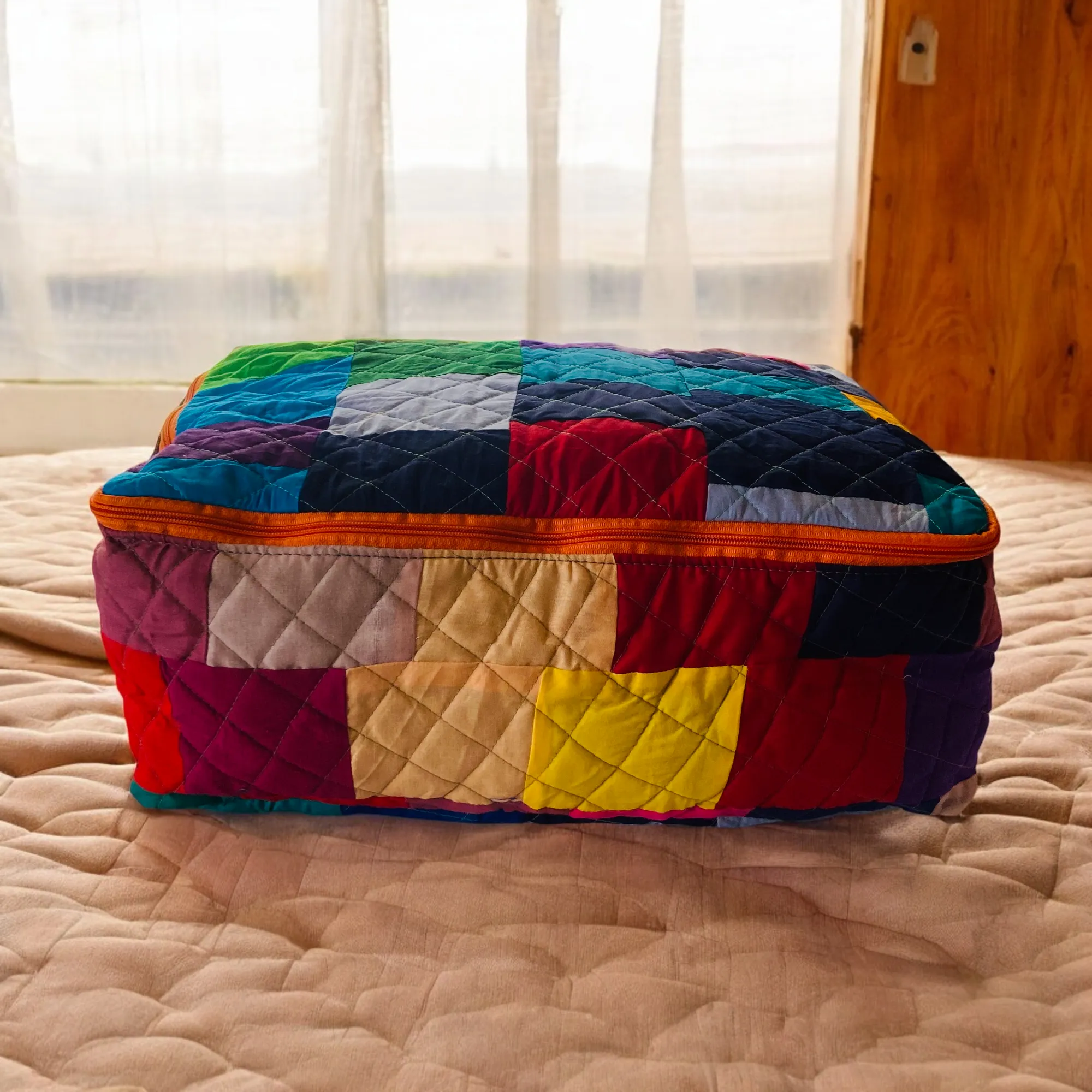 Multicolor Solids Breathable storage bag for saree,blanket, pillow & quilt