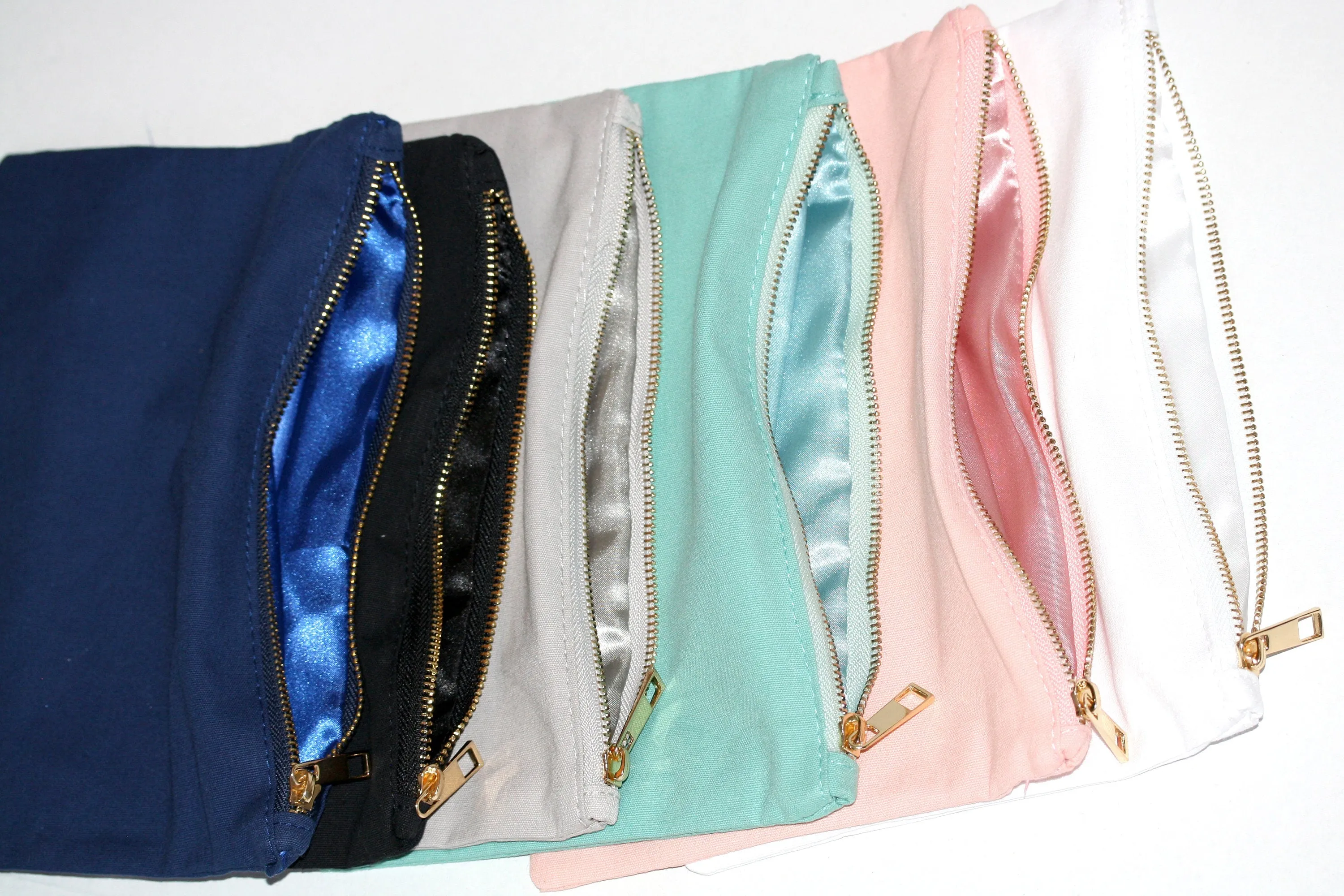 Personalized makeup bag with tassel set of 6 7 8 custom cosmetic bag toiletry monogram bridal bag wedding bridesmaid travel pouch -CMB4BHTV